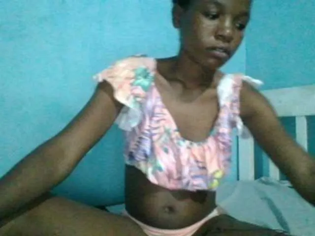 Live sex webcam photo for sweetchic #290917445