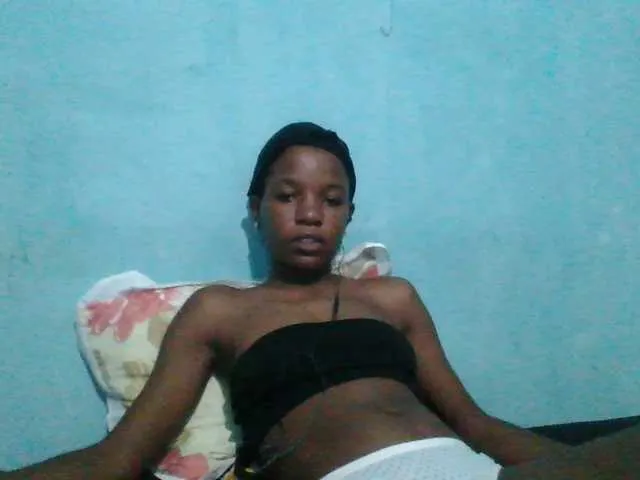 Live sex webcam photo for sweetchic #290947303