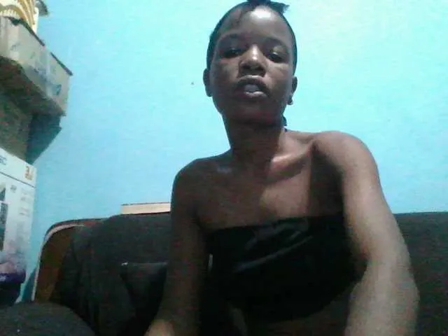 Live sex webcam photo for sweetchic #290964727