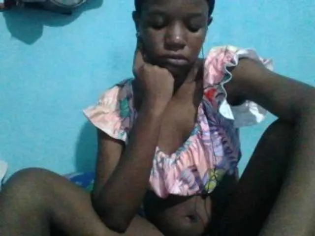 Live sex webcam photo for sweetchic #291071319