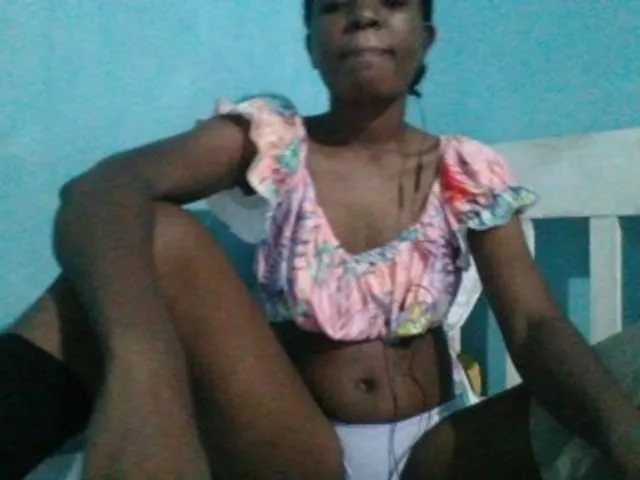 Live sex webcam photo for sweetchic #291073976