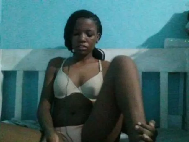 Live sex webcam photo for sweetchic #291185944