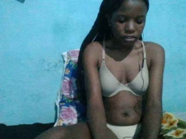 Live sex webcam photo for sweetchic #291209797