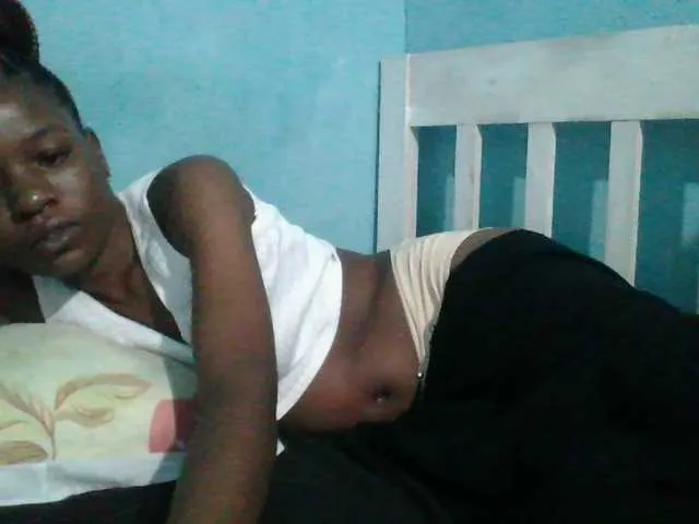 Live sex webcam photo for sweetchic #291275686