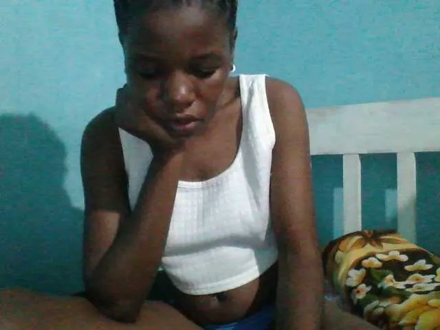 Live sex webcam photo for sweetchic #291296090