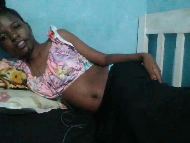 Live sex webcam photo for sweetchic #291379005