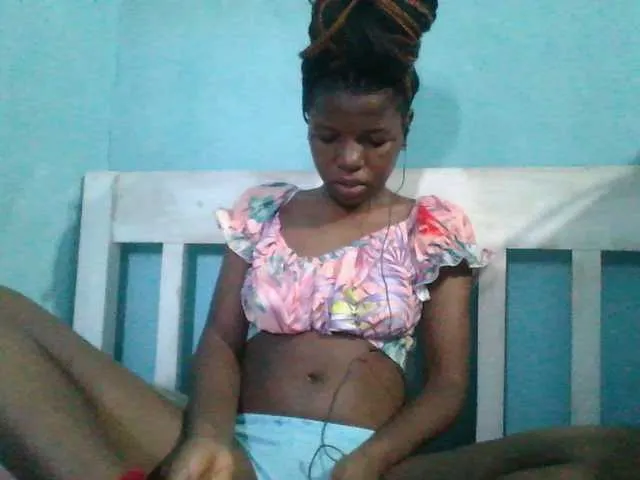Live sex webcam photo for sweetchic #291389593