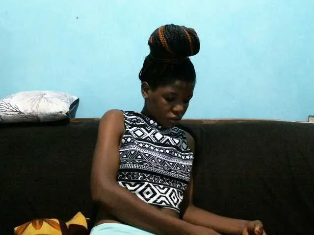Live sex webcam photo for sweetchic #291417670