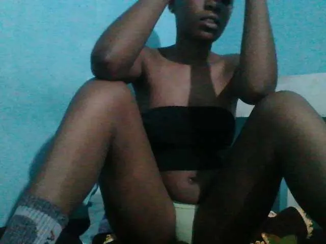 Live sex webcam photo for sweetchic #291450144