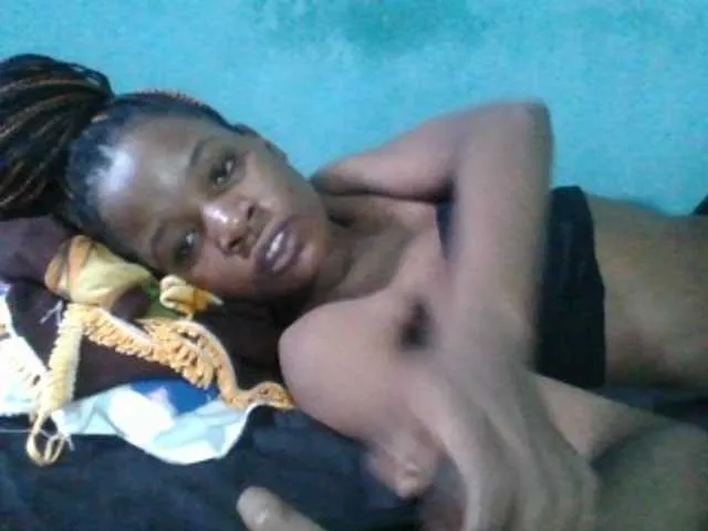 Live sex webcam photo for sweetchic #291452800