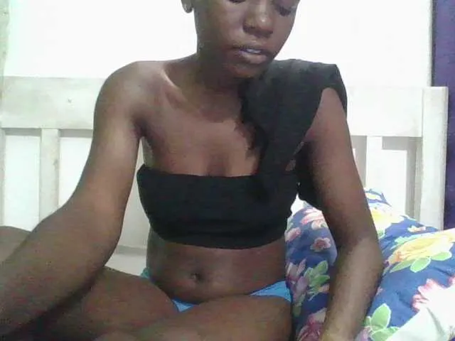 Live sex webcam photo for sweetchic #292165346
