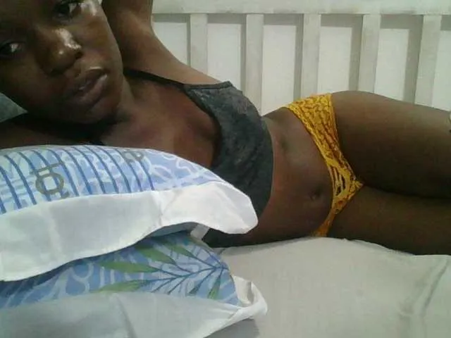 Live sex webcam photo for sweetchic #292279011