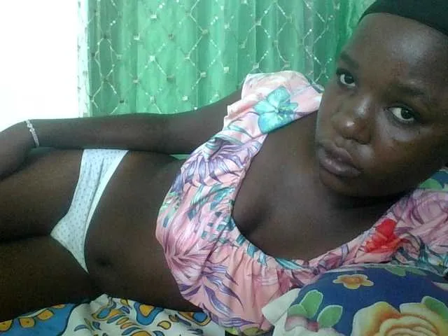 Live sex webcam photo for sweetchic #292605875
