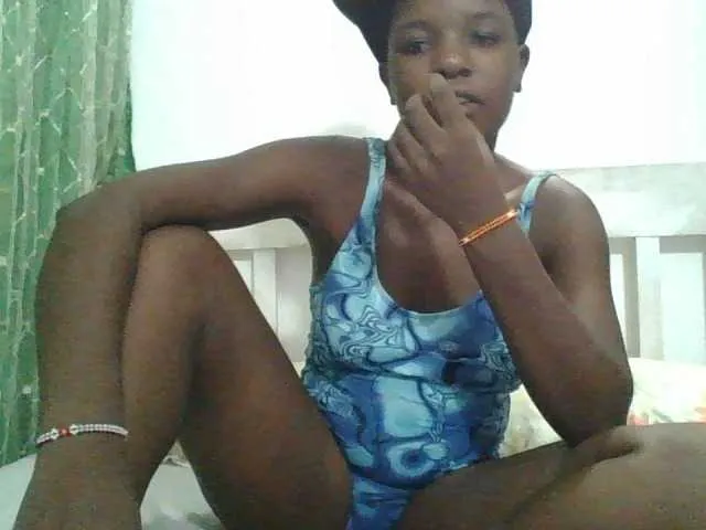 Live sex webcam photo for sweetchic #293188042