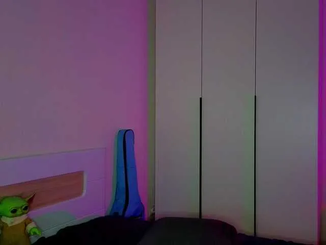 Live sex webcam photo for sweetdreamss #290815736