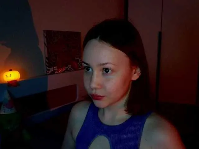 Live sex webcam photo for sweetdreamss #291140917