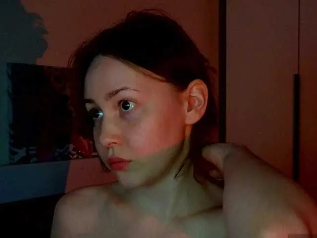 Live sex webcam photo for sweetdreamss #291169636