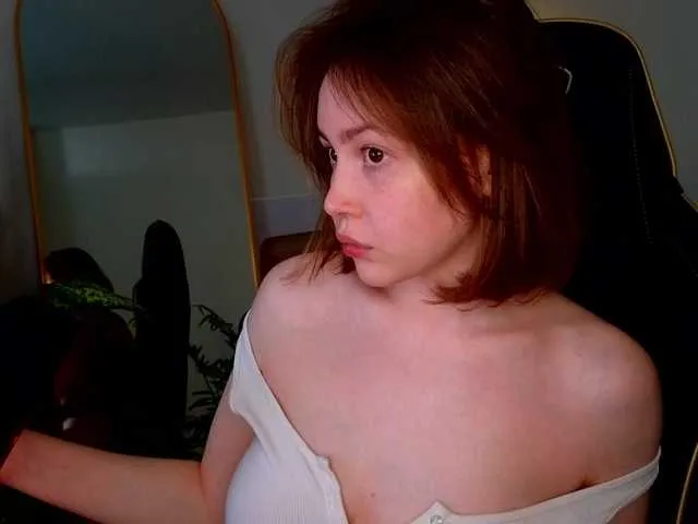 Live sex webcam photo for sweetdreamss #291663245