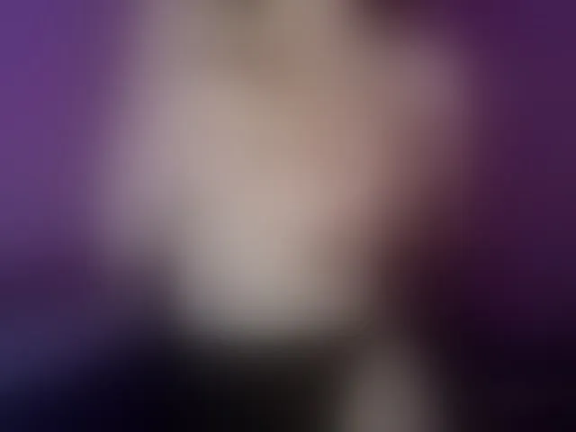 Live sex webcam photo for sweetdreamss #292544997