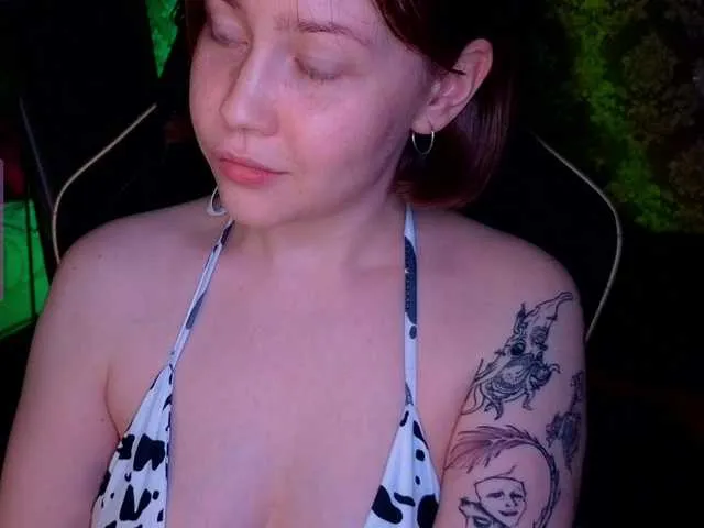 Live sex webcam photo for sweetdreamss #294174868