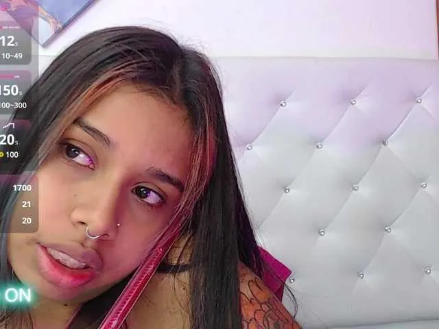 Live sex webcam photo for sweetebony20 #290715195