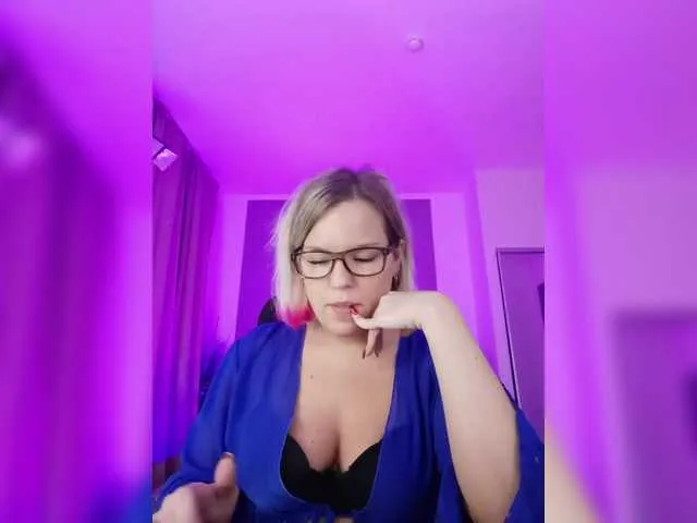 Live sex webcam photo for sweeteve050 #290299589