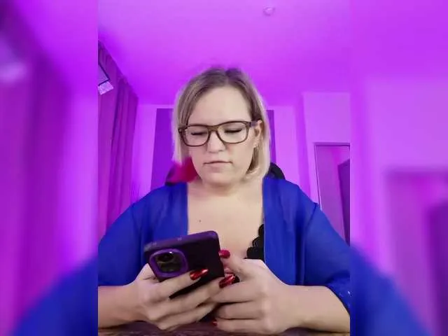 Live sex webcam photo for sweeteve050 #290368105