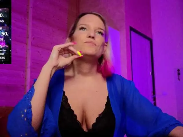 Live sex webcam photo for sweeteve050 #291186939