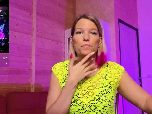 Live sex webcam photo for sweeteve050 #291507165