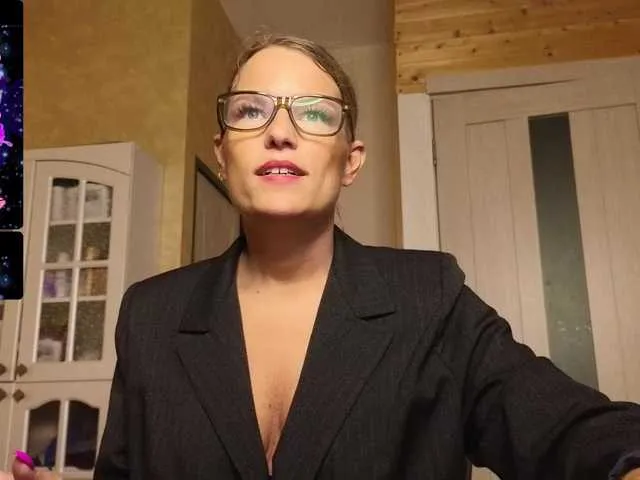 Live sex webcam photo for sweeteve050 #291916273