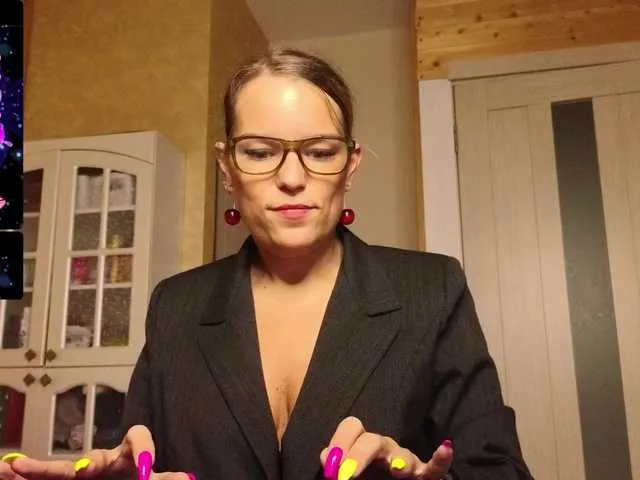 Live sex webcam photo for sweeteve050 #292139961