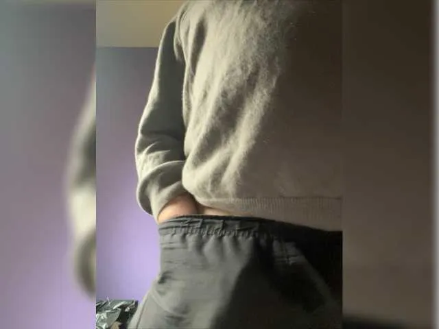 Live sex webcam photo for sweetfox311 #277608064