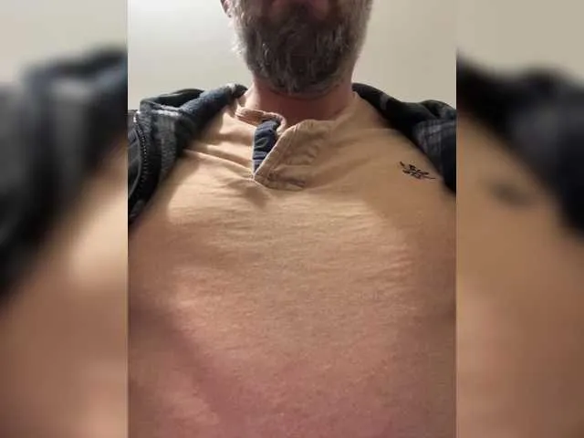 Live sex webcam photo for sweetfox311 #290277402