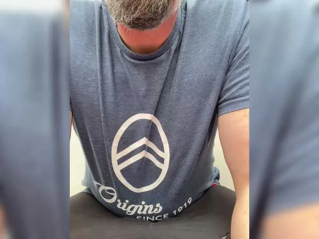 Live sex webcam photo for sweetfox311 #290959575