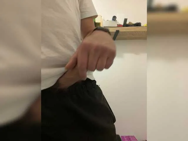 Live sex webcam photo for sweetfox311 #292384497