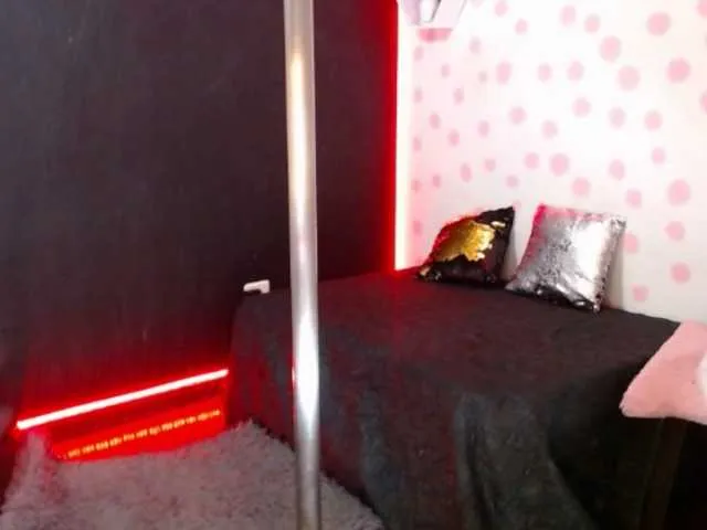 Live sex webcam photo for sweetgirlx #271808867