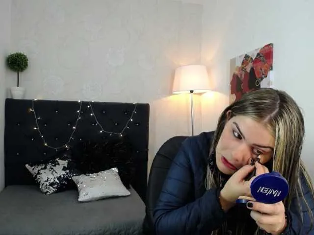 Live sex webcam photo for sweetgirlx #271927665
