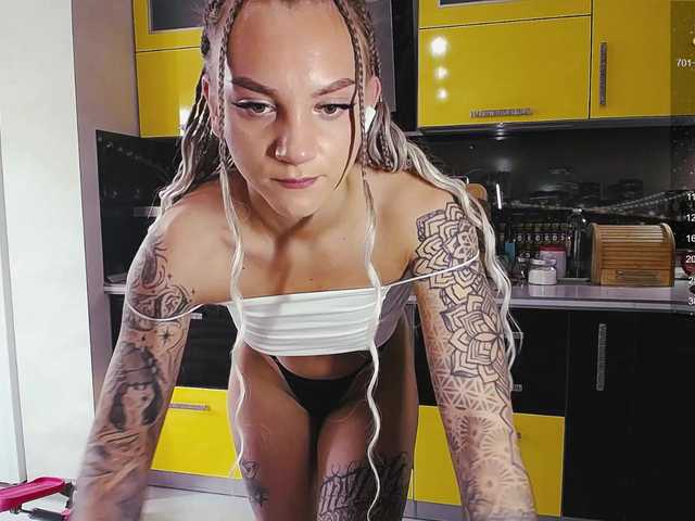 Live sex webcam photo for sweetiekittie #291453653