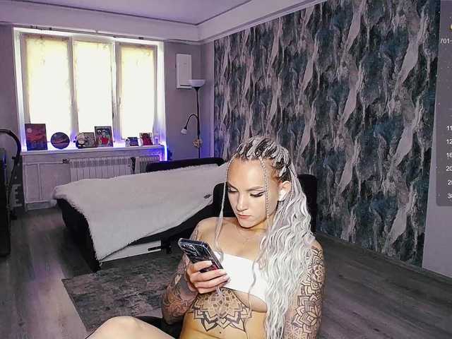 Live sex webcam photo for sweetiekittie #291615899