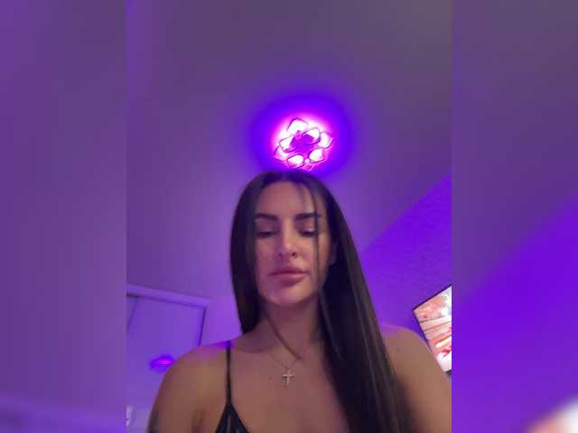 Live sex webcam photo for sweetkira25 #290236138