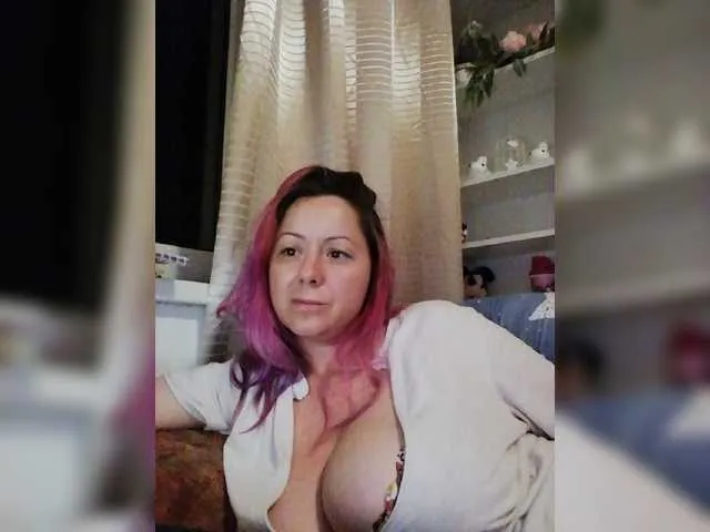 Live sex webcam photo for sweetkyssy #274234183