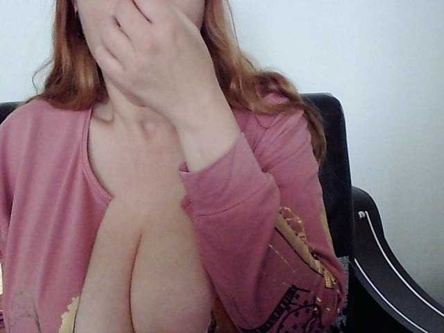 Live sex webcam photo for sweetkyssy #275639094