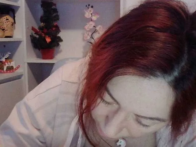 Live sex webcam photo for sweetkyssy #277089525