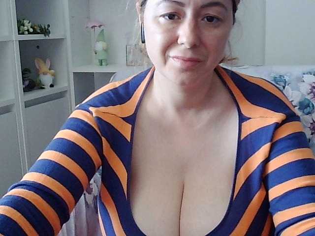 Live sex webcam photo for sweetkyssy #277671042