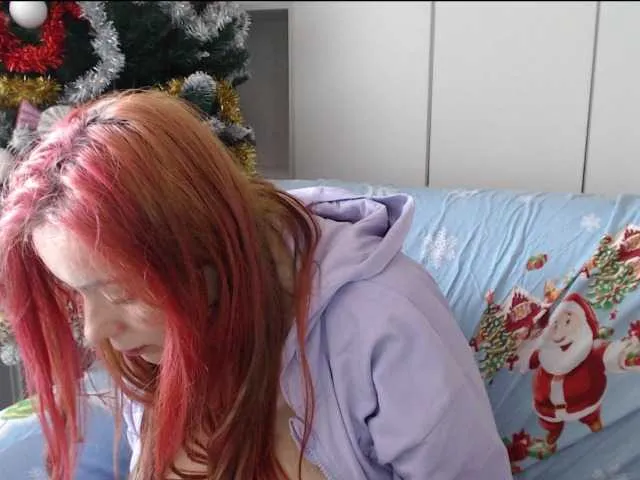 Live sex webcam photo for sweetkyssy #290407708