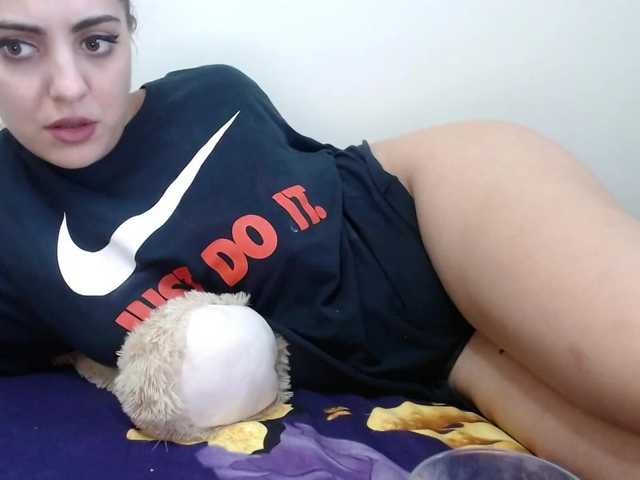 Live sex webcam photo for sweetlexy69 #271895345