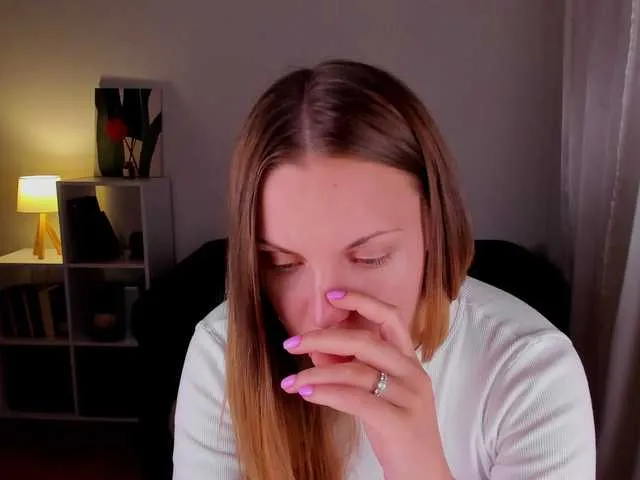 Live sex webcam photo for sweetlilyya #276419709