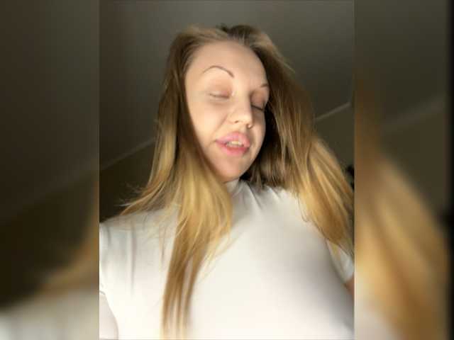 Live sex webcam photo for sweetlilyyaaa #276971417