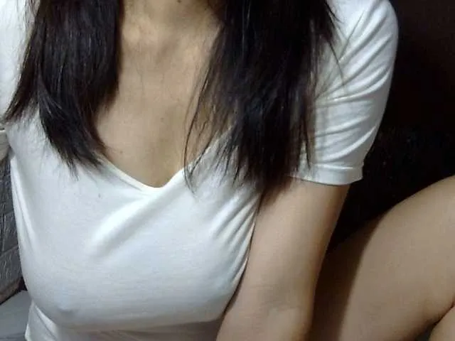 Live sex webcam photo for sweetmama17 #292854167