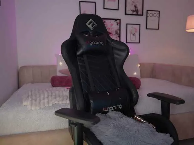 Live sex webcam photo for sweetmelii #291821370